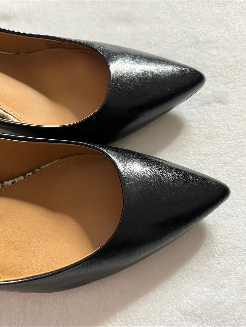 Calvin Klein size 7 Stiletto Pumps w/ Textured Snake pattern heel - Picture 3 of 11